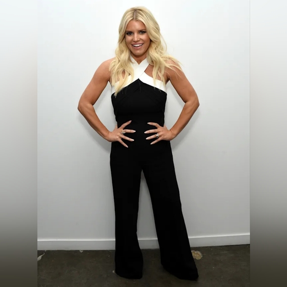 SOLD 🚫 Chic Petite Black & White Color Block Cross Front Neck Jumpsuit - Picture 3 of 16